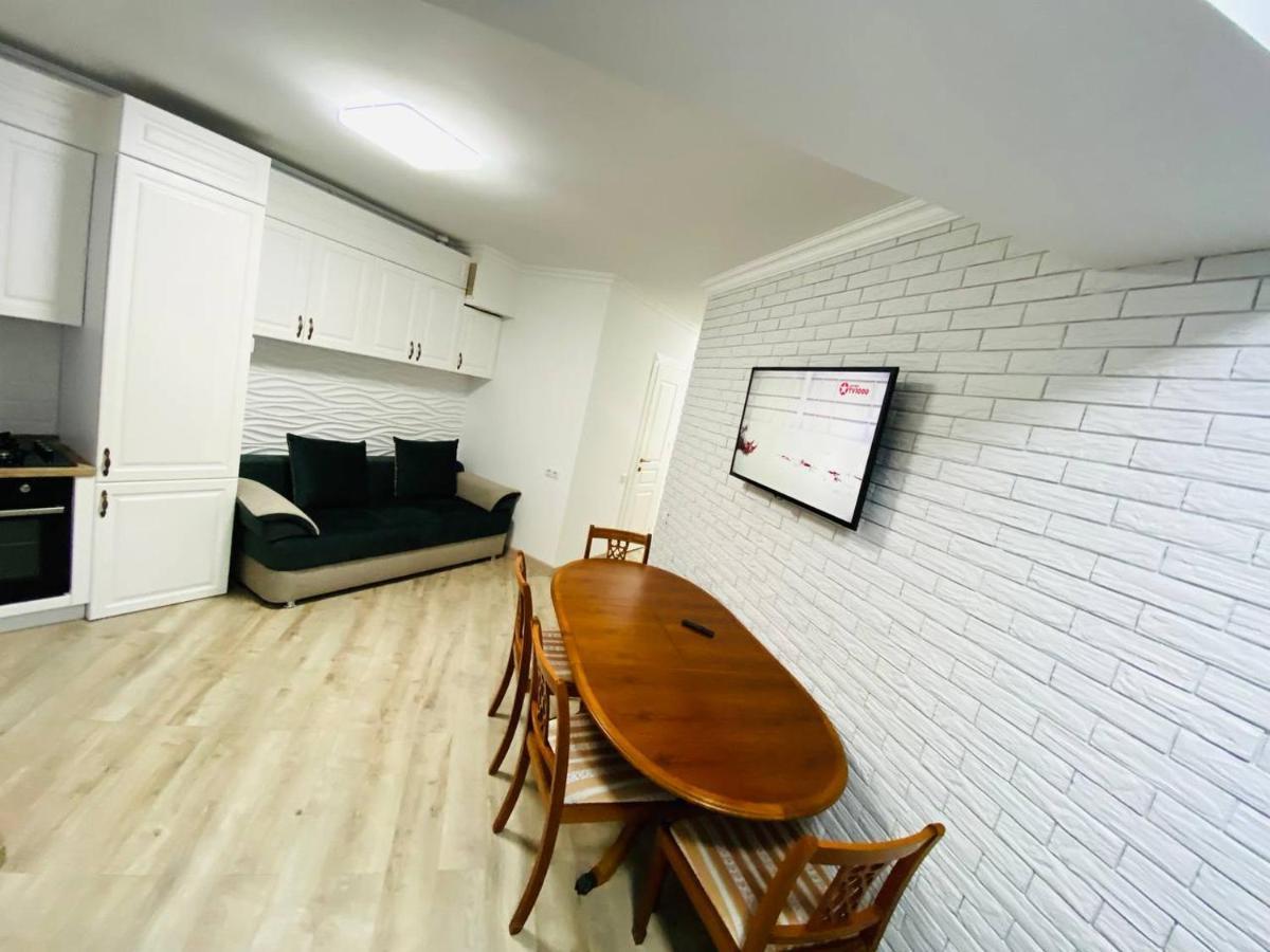 Central Eco View Apartment キシナウ エクステリア 写真