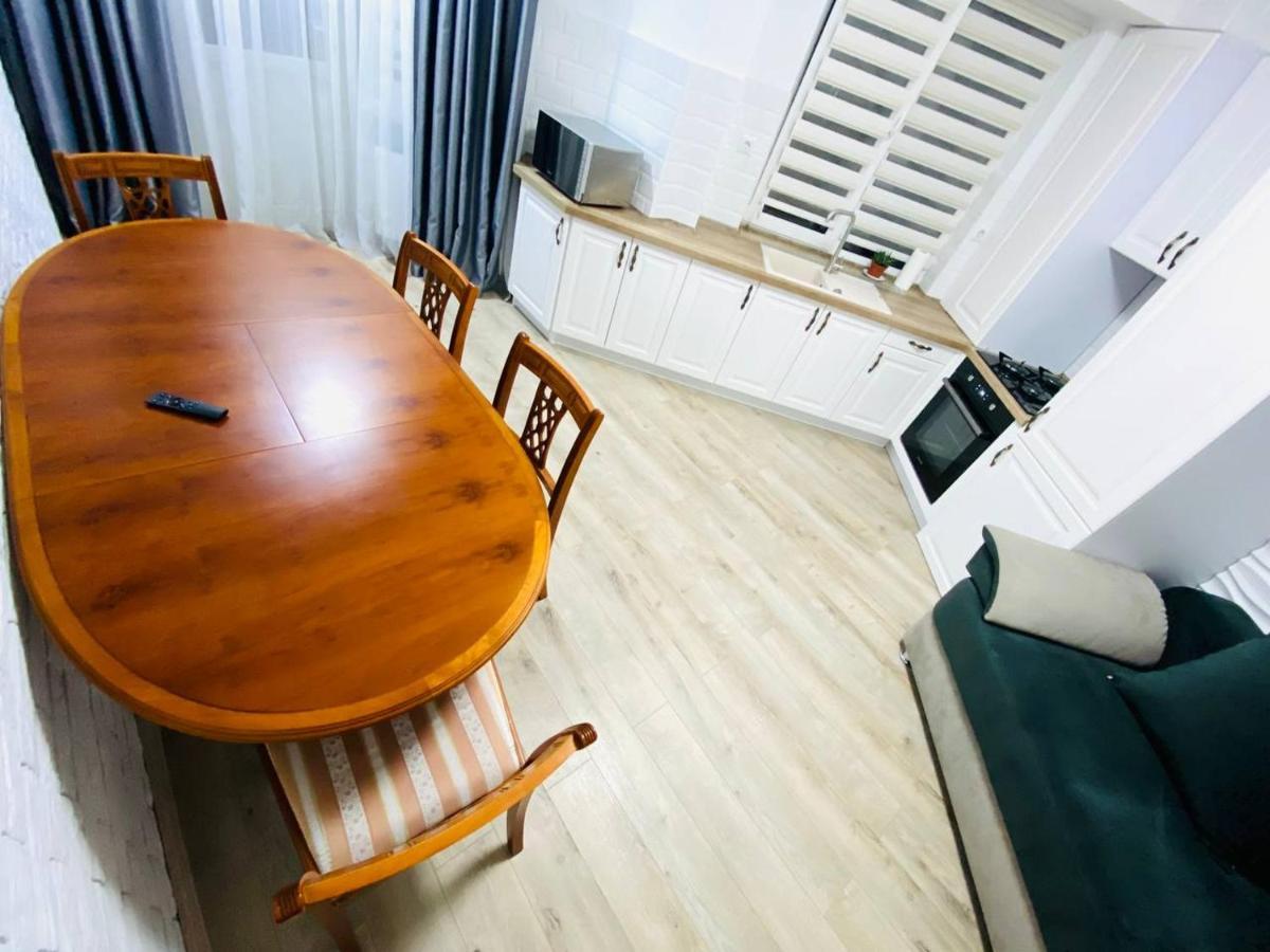 Central Eco View Apartment キシナウ エクステリア 写真