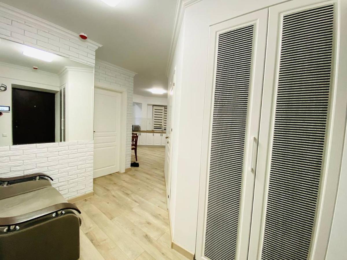 Central Eco View Apartment キシナウ エクステリア 写真