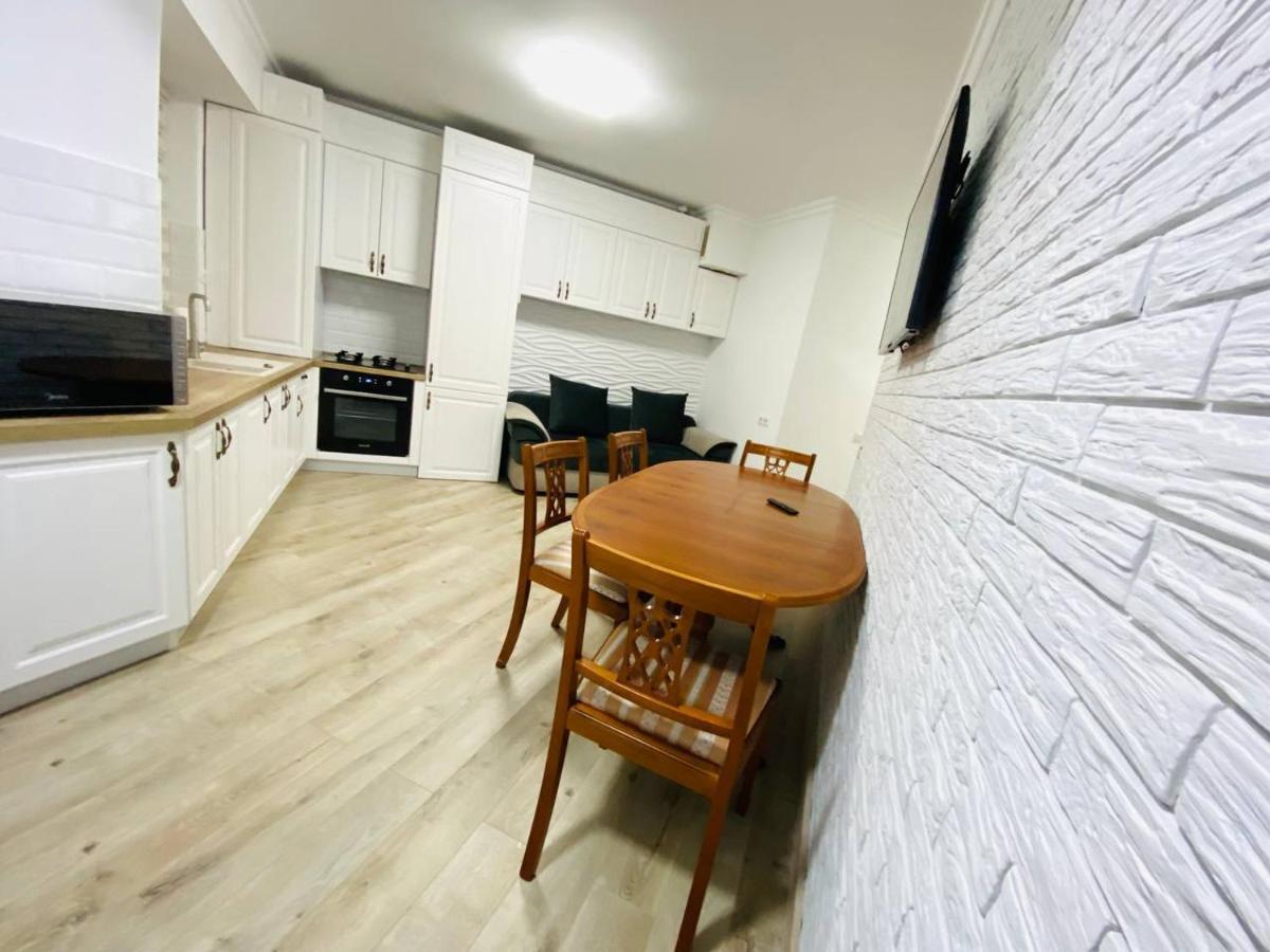 Central Eco View Apartment キシナウ エクステリア 写真