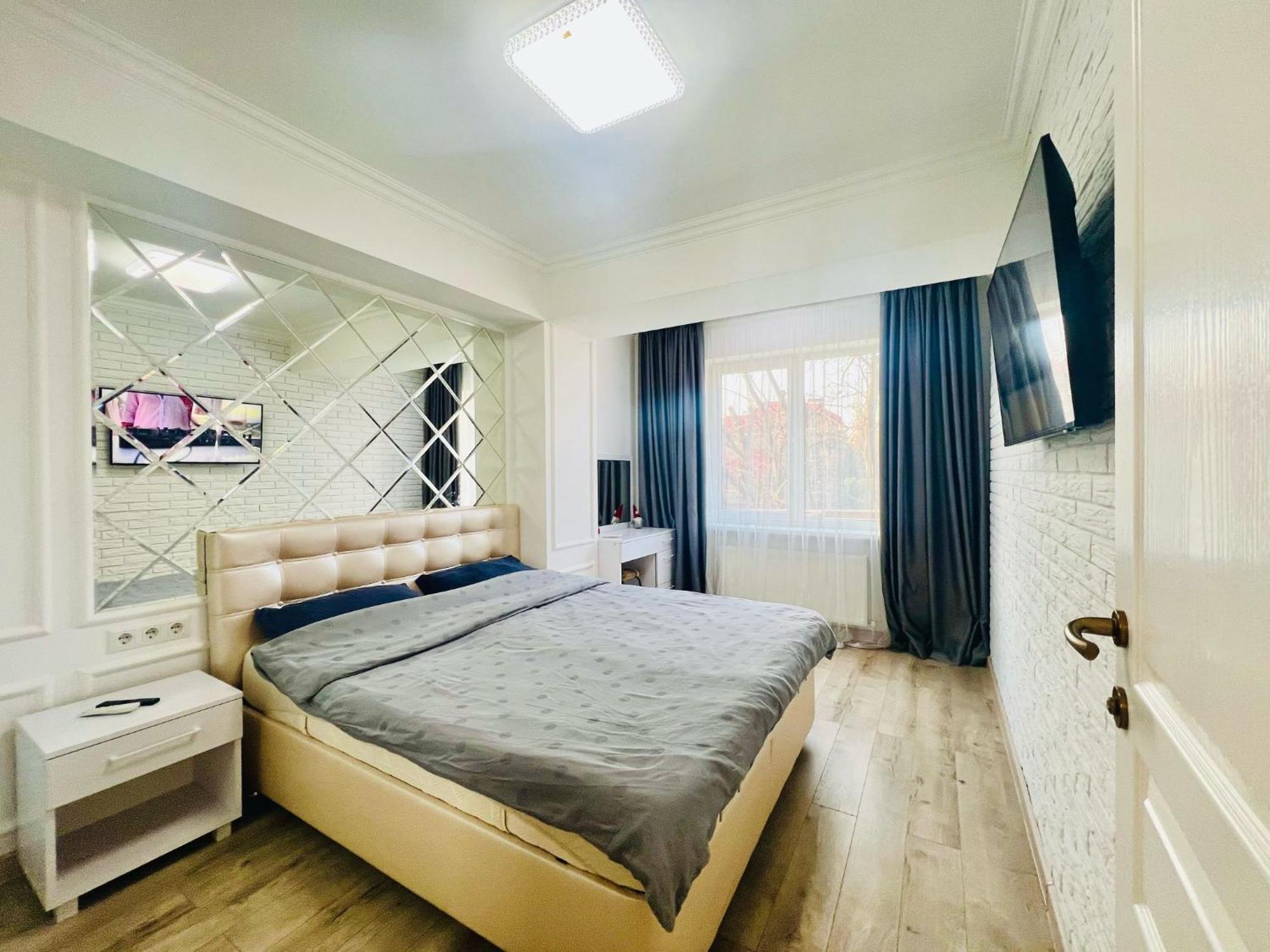 Central Eco View Apartment キシナウ エクステリア 写真